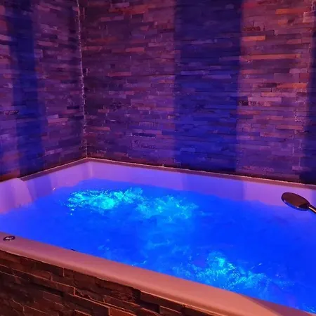 Le Temps Suspendu, Jacuzzi Et Detente A *